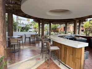 Bar (on property) - 2-bedroom villa in amazing Cabo San Lucas with a fitness room and multiple pools (Cabo San Lucas)