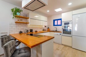 Microwave, dishwasher, coffee/tea maker - Villa Lemes by Villa Plus (Playa Blanca)