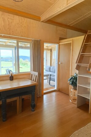 Living area - Cozy Tiny-Cabin Retreat (Nature Escape) (Cable Bay)