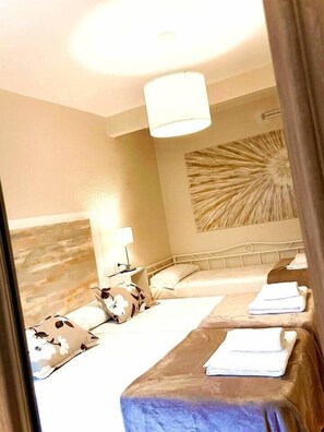 Room - Oakflat - Oakplaces com (León)