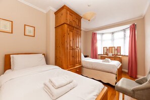 مكواة/لوح كي وواي فاي مجانًا وملاءات أسرّة