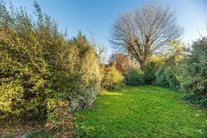 Property grounds - Beautiful 2BR flat in leafy suburb - Pass the Keys (London)