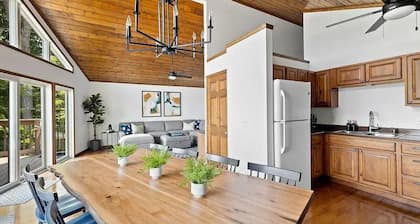 New Listing - The Bluff House on Paw Paw Lake, sleeps 12!