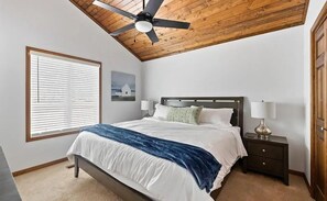 4 quartos, ferros/tábuas de passar roupa, Wi-Fi, roupa de cama