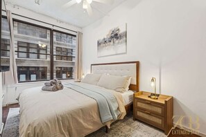 1 bedroom, desk, iron/ironing board, WiFi - Spacious 3BR Flex 4 with Washer & Dryer in NoMad (New York)