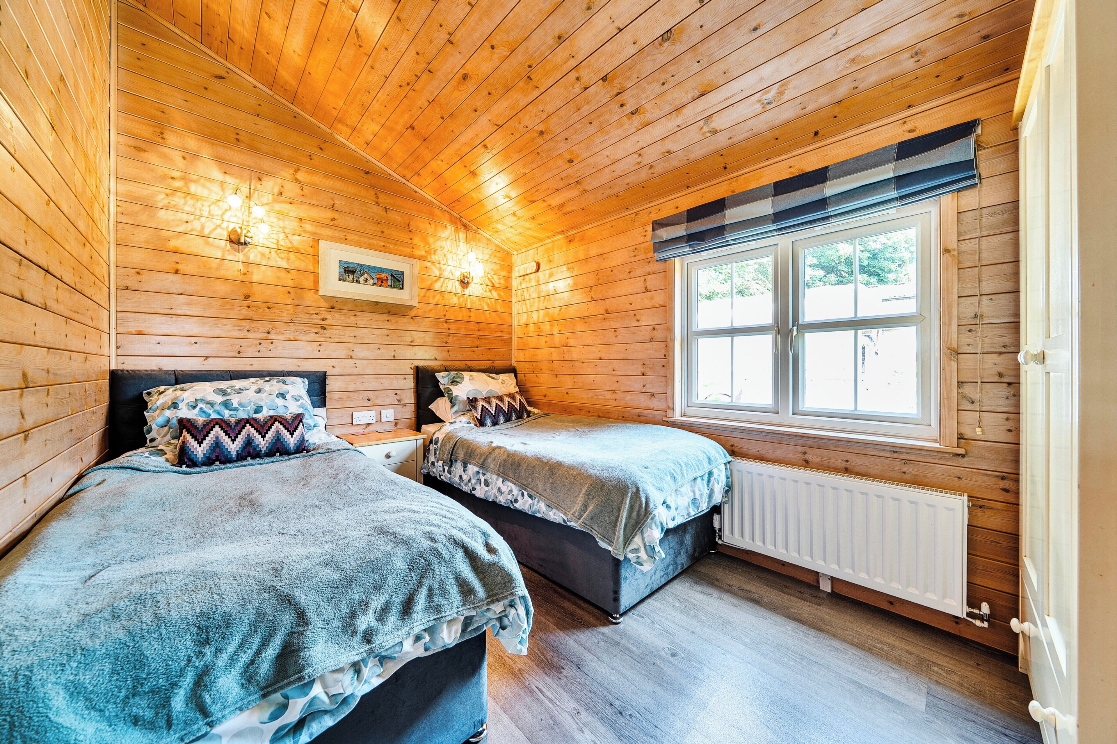 2 bedrooms, iron/ironing board, WiFi (free), bed sheets