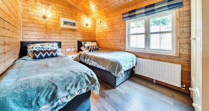Alpaca Farm- Valley Views- Sleeps 4- Parking- Pets