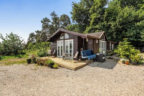 Terrace/patio - Alpaca Farm- Valley Views- Sleeps 4- Parking- Pets (York)