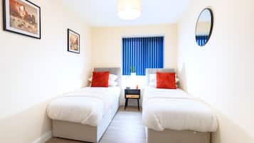 Iron/ironing board, WiFi, bed sheets