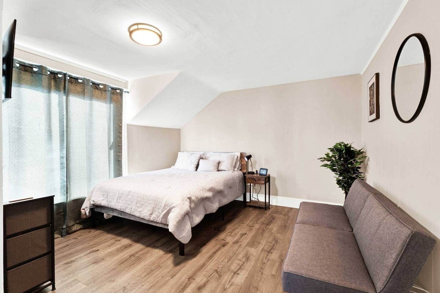 1 bedroom, iron/ironing board, WiFi, bed sheets