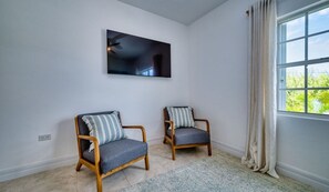 Interior - Beach Paradise 1 Bedroom with Pull Out Sofa (West Bay)