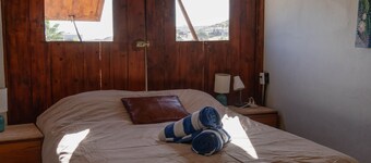 The Baja Station - Queen Room - Rustic Ranch House