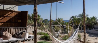 Beachfront King room on the La Fortuna Surf Break - The Baja Station