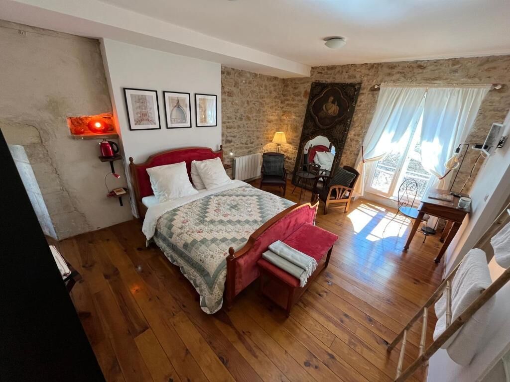 Suite MA | Individually decorated, individually furnished, soundproofing, free WiFi