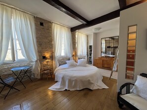 Suite PAD | Individually decorated, individually furnished, soundproofing, free WiFi - Sweet Home Cornelia (Bruniquel)
