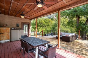 Outdoor dining - Guadalupe Riverfront | Private Hot Tub | Sleeps 14 (New Braunfels)