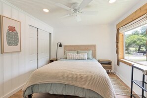 2 bedrooms, WiFi, bed sheets - Guadalupe River Apt | 2BR-1BA | Sleeps 4 (New Braunfels)