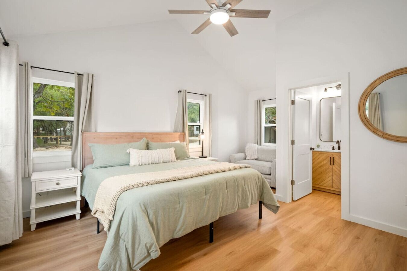 1 chambre, lit parapluie, Wi-Fi, draps fournis