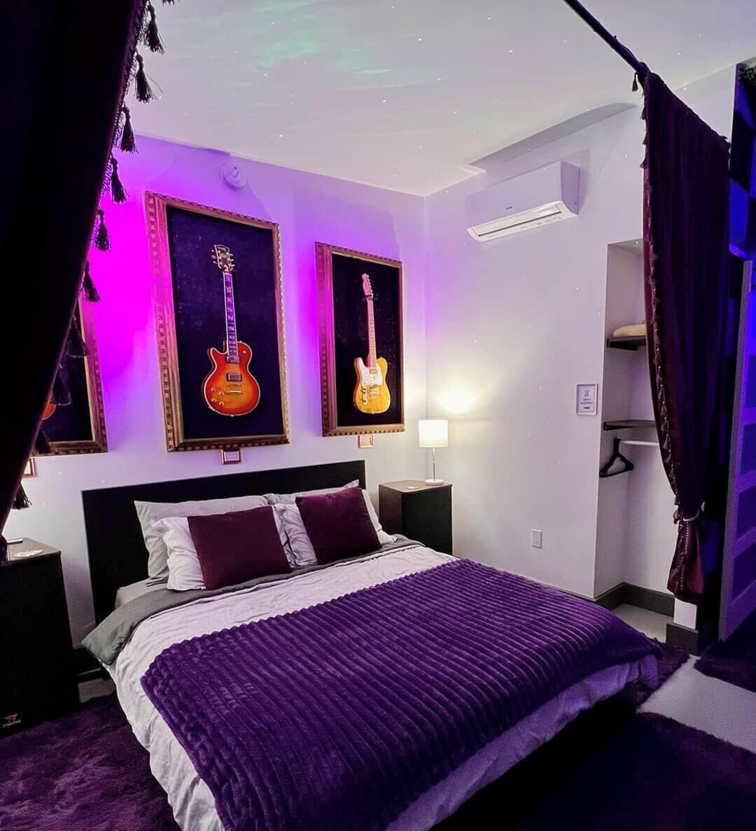 3 habitaciones, tabla de planchar con plancha, wifi y ropa de cama 