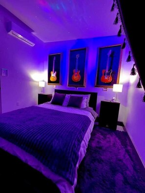 Iron/ironing board, WiFi, bed sheets - Entire Place- 3 Room Boutique Hotel (Lutz)