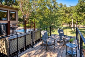Property grounds - Guadalupe Cargo Home | Rooftop Deck | Riverfront (New Braunfels)