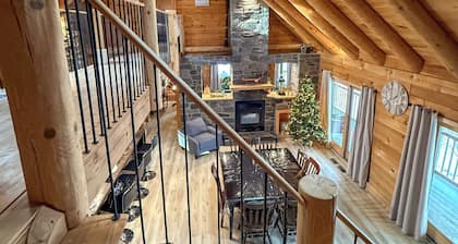 Chalet La Source Rouge -SPA/Luxury/Nature near Quebec City