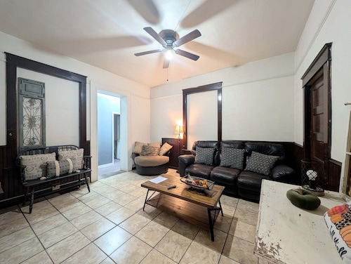 Spacious 5-bedroom house in town-within walking distance to everything