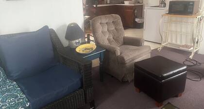 Cozy 1-bdrm apartment in Colonial Home in Richmond, NH.