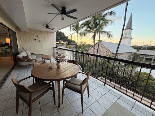 2-bedroom Condo in Kona - Walk to Beaches, Shops & Restaurants - Booking Fast