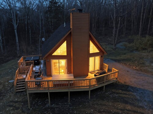 Family-Friendly Home w/ Hot Tub • Fire Pit• Games