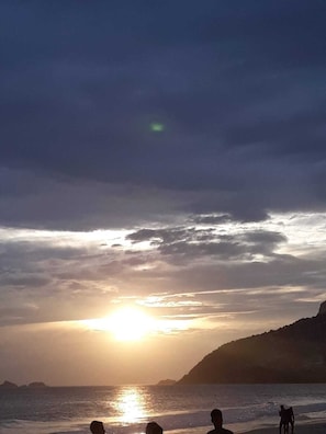 Beach - Apartment in the best location in Ipanema, steps from the sea and the lagoon. (Rio de Janeiro)