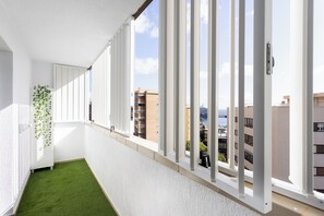Interior - Home2Book Cozy Urban Retreat with Balcony (Santa Cruz de Tenerife)