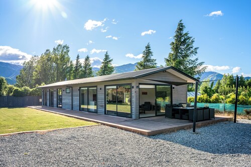 Hawea Horizon - Lake Hawea Holiday Home