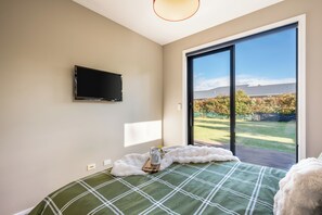 3 habitaciones, tabla de planchar con plancha, wifi y ropa de cama 