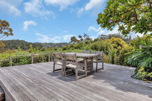 Harbour Fern Retreat - Matapouri Holiday Home