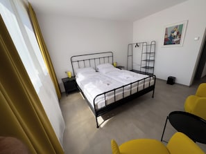 Blackout drapes, iron/ironing board, free WiFi - ROCH800 - industrial aparthotel Klatovy (Klatovy)