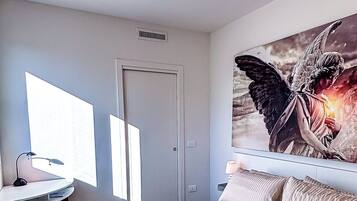 Bügeleisen/Bügelbrett, WLAN, Bettwäsche