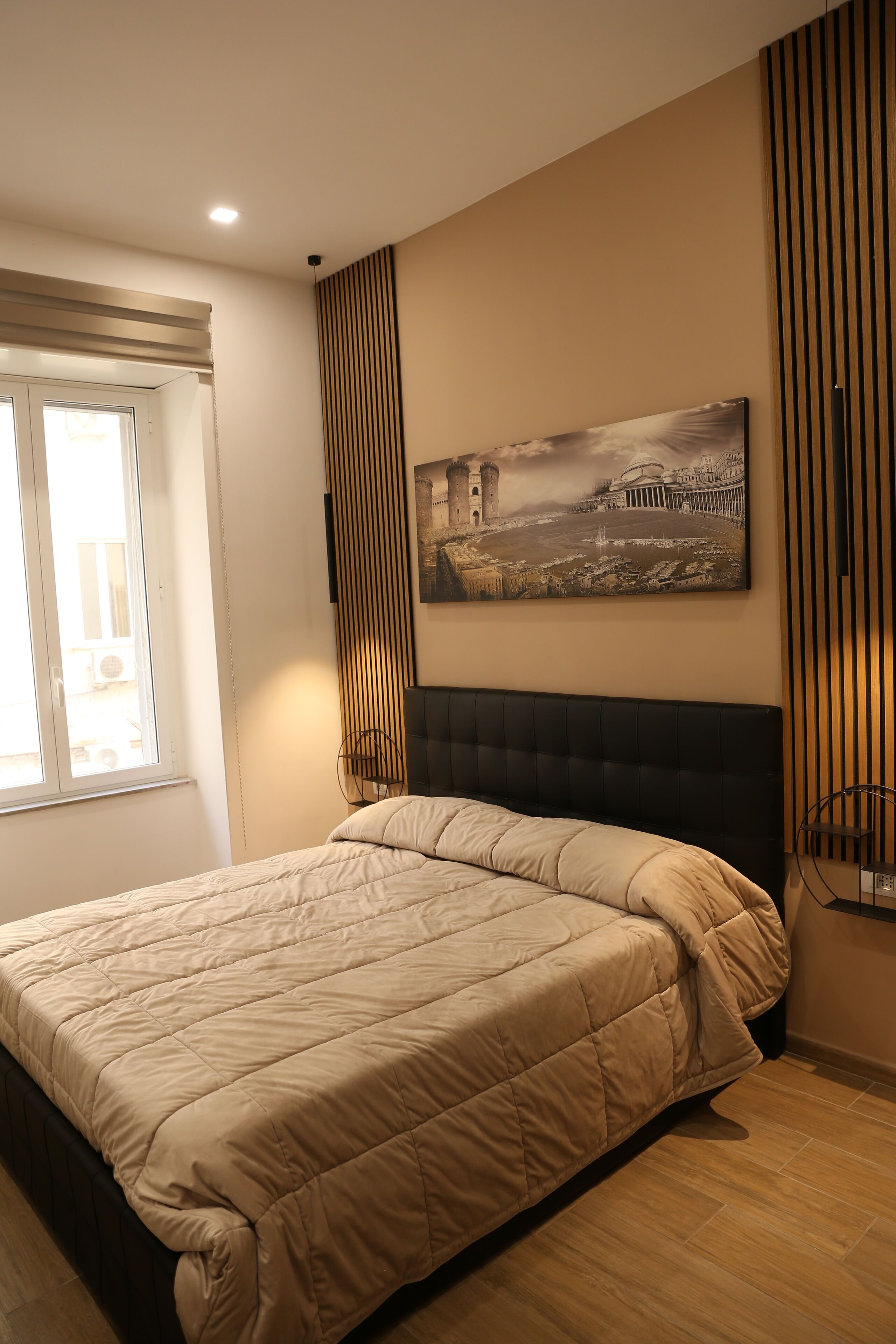 2 soverom, strykejern/-brett, internettilgang og sengetøy