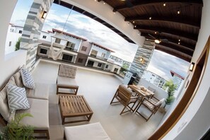 Outdoor dining - Modern apt w/pool & balcony BBQ (Punta Cana)