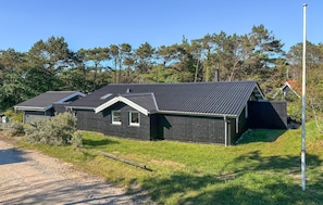 Exterior - Nice home in Thisted with sauna (Thisted)