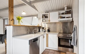 Kühlschrank, Herdplatte, Geschirrspüler