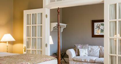 Suite 3-Double room-Private Bathroom-Standard