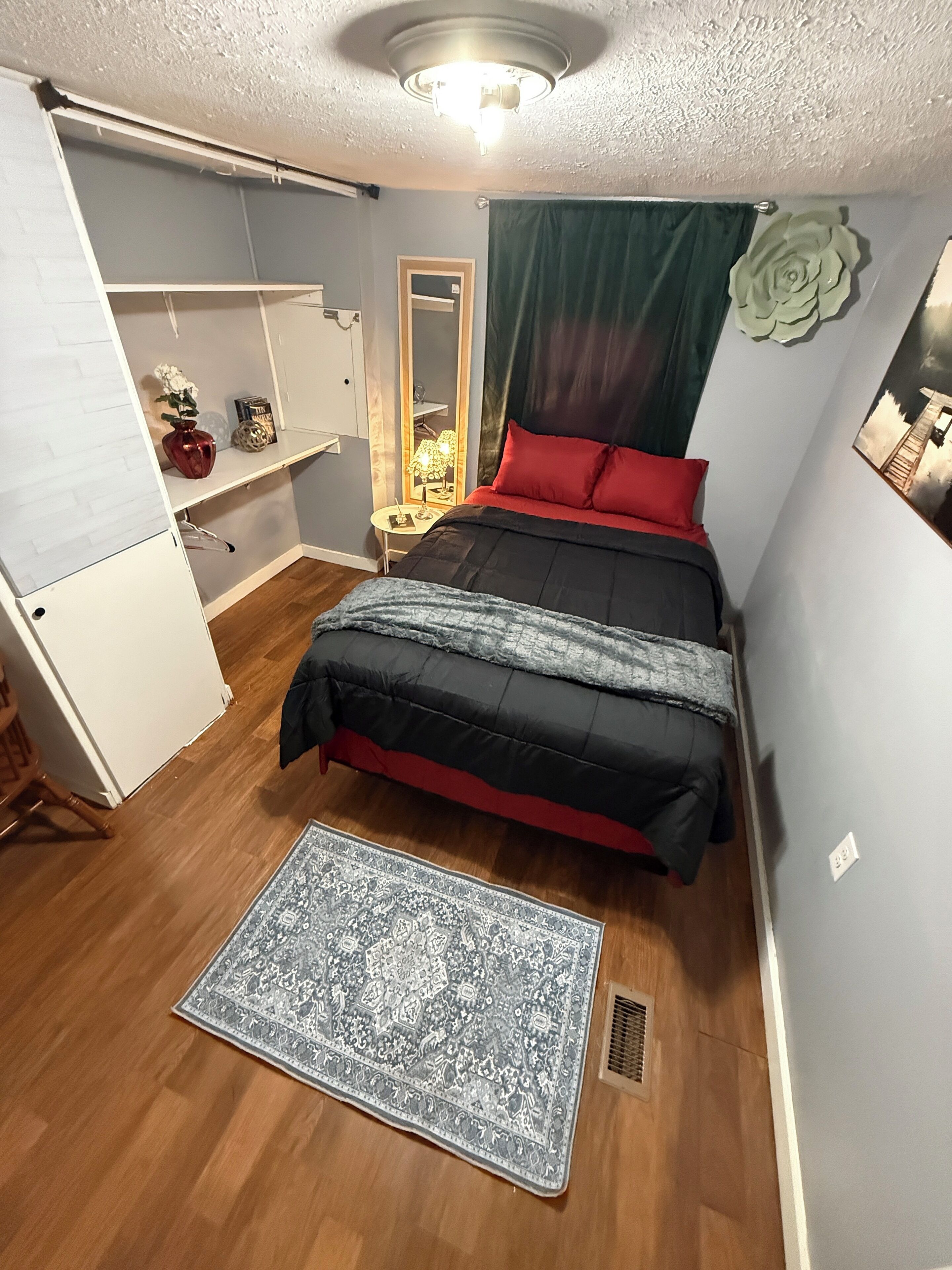 Accès au Wi-Fi (inclus), literie fournie