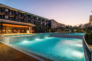 Outdoor pool - Wyndham Garden Samui Wing (Koh Samui)