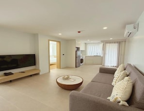 Superior Suite, Multiple Beds, Pool View | Living area - Wyndham Garden Samui Wing (Koh Samui)