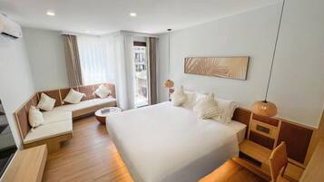 In-room safe, free WiFi