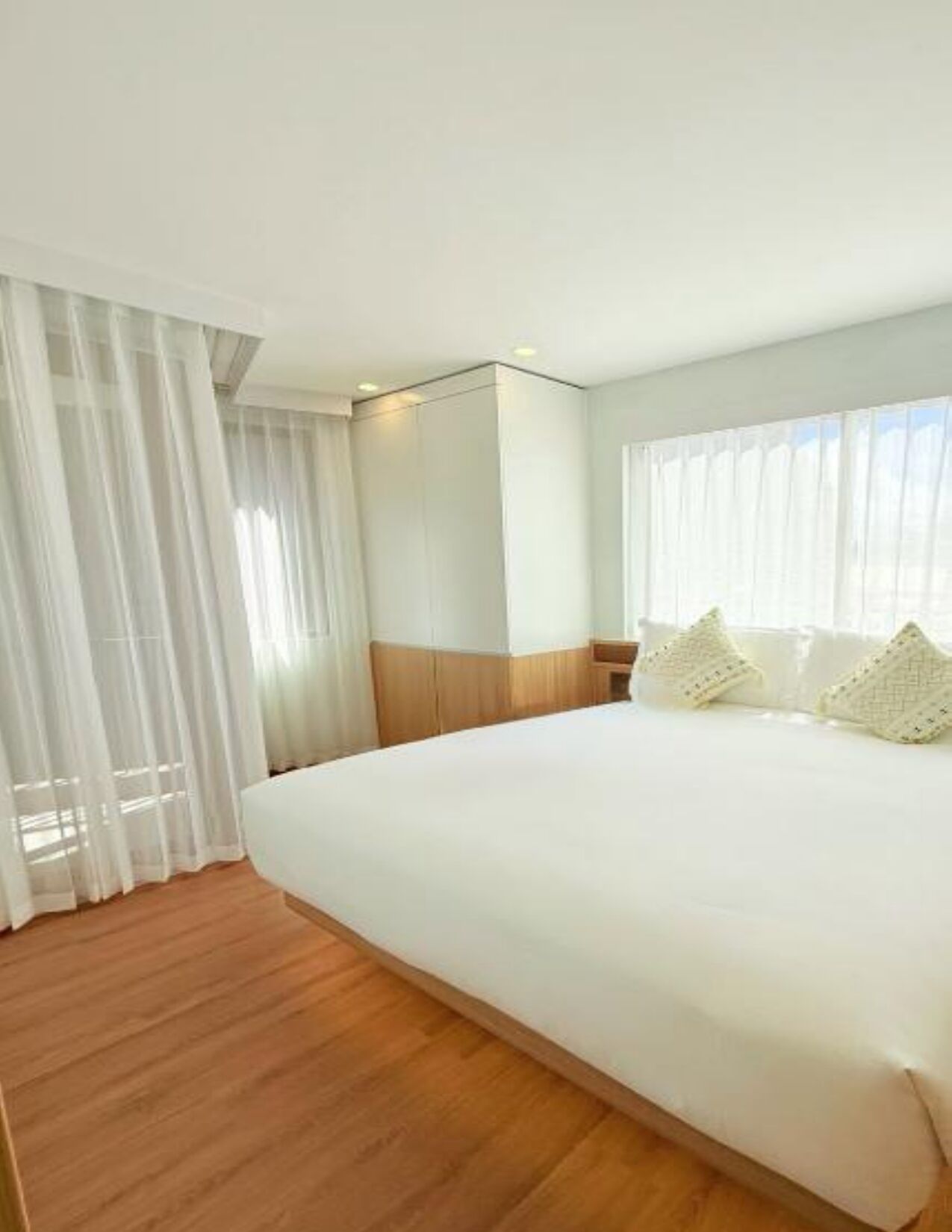 ห้องซูพีเรียสวีท, เตียงควีนไซส์ 2 เตียง | ตู้นิรภัยในห้องพัก, Wi-Fi ฟรี