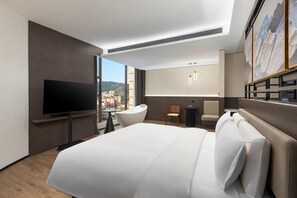 Deluxe Suite, 1 King Bed, Non Smoking - Days Inn By Wyndham Liupanshui Railway Station (Liupanshui)