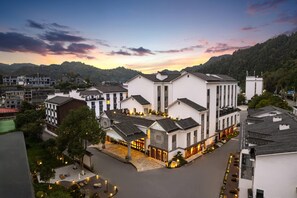 Exterior - Wingate By Wyndham Xiangxi Fenghuang (Xiangxi)