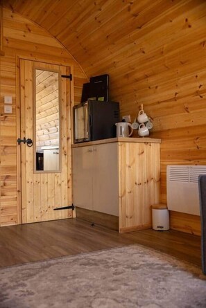 Interior - Livi Family Pod - hot tub (Thirsk)